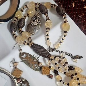 8 Unique Vtg Mixed Material Matching Vintage And Handmade Jewelry Set IN  Clutch